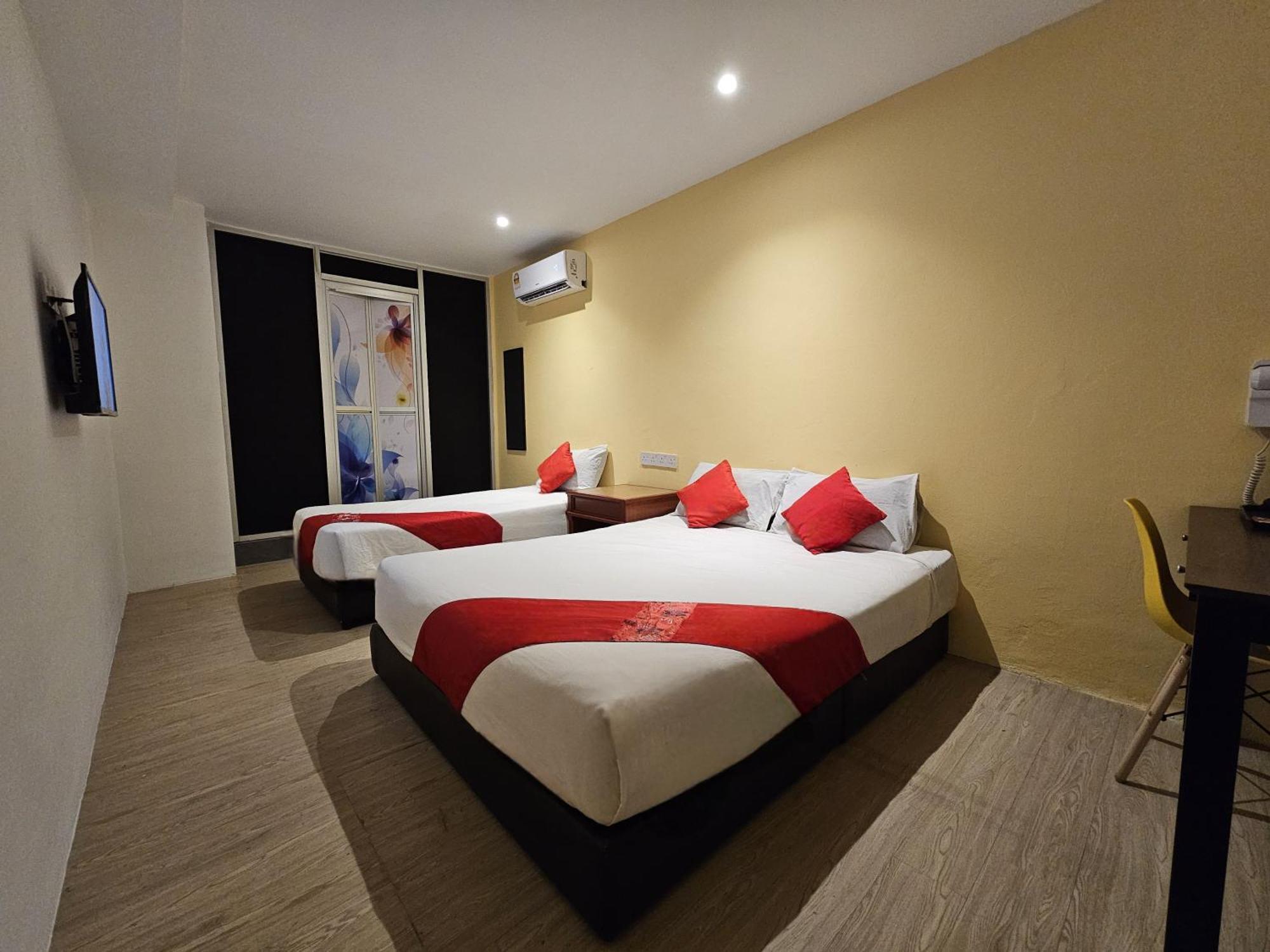 Good2Stay Budget Hotel L Lift L Coway Water L Wifi6 L Laundromat Malacca Bilik gambar